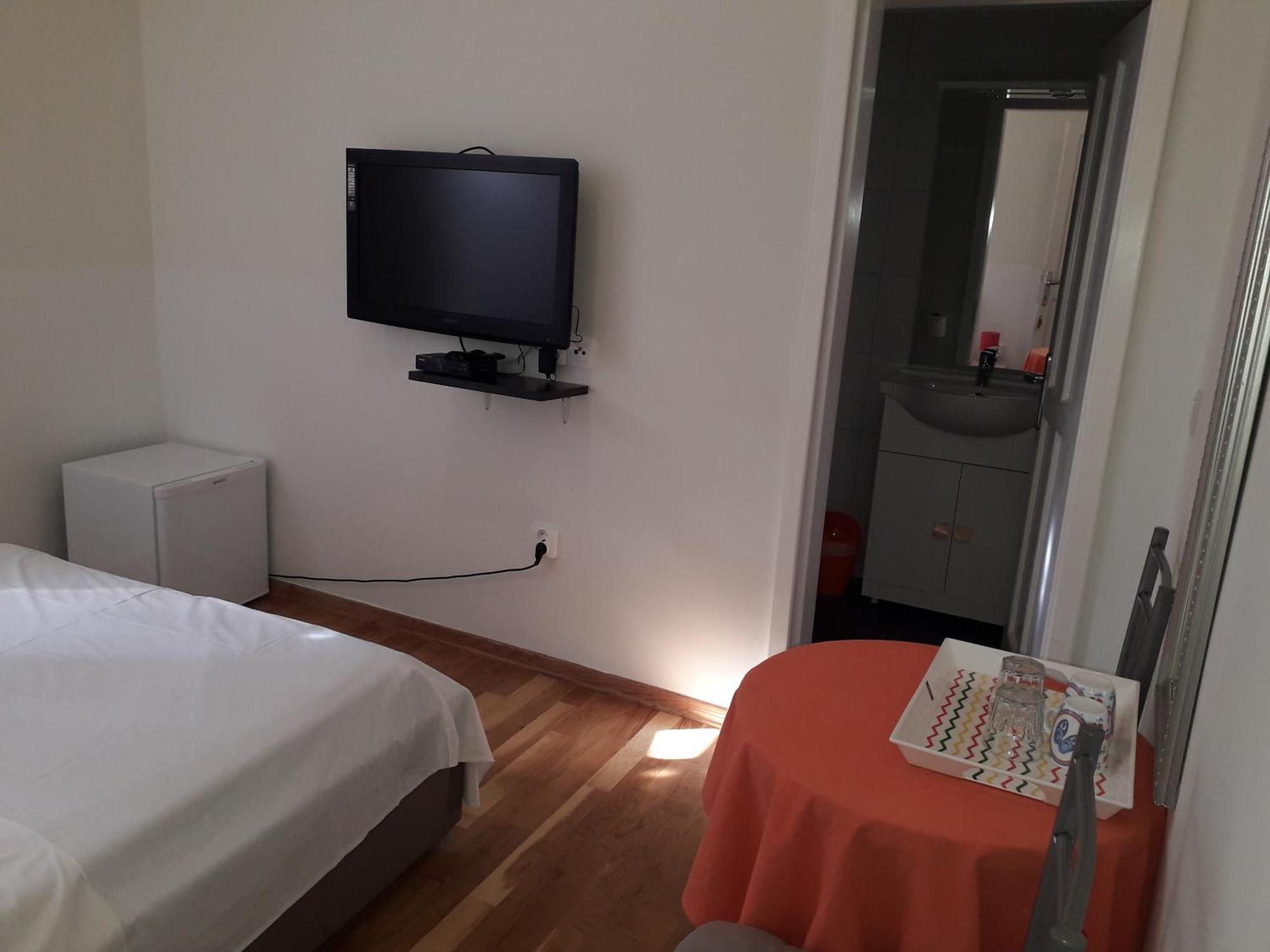 Апартаменты Studio On Main Pedestrian Street Пула Экстерьер фото